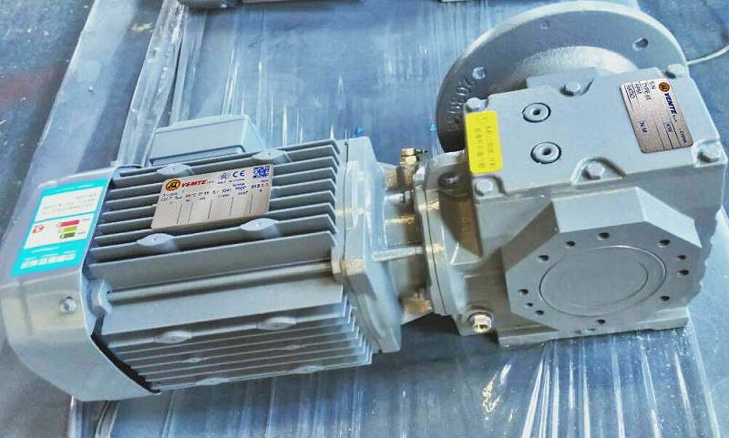 SAF68系列减速机型号.jpg