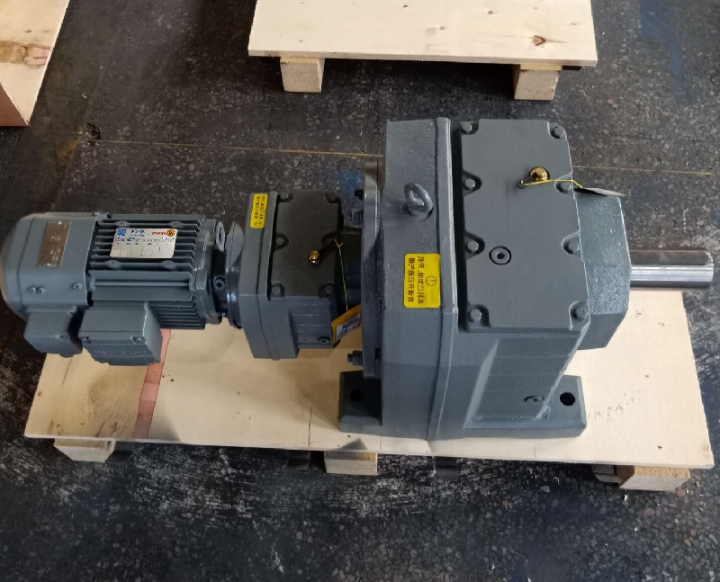 R137R77系列减速机型号.jpg