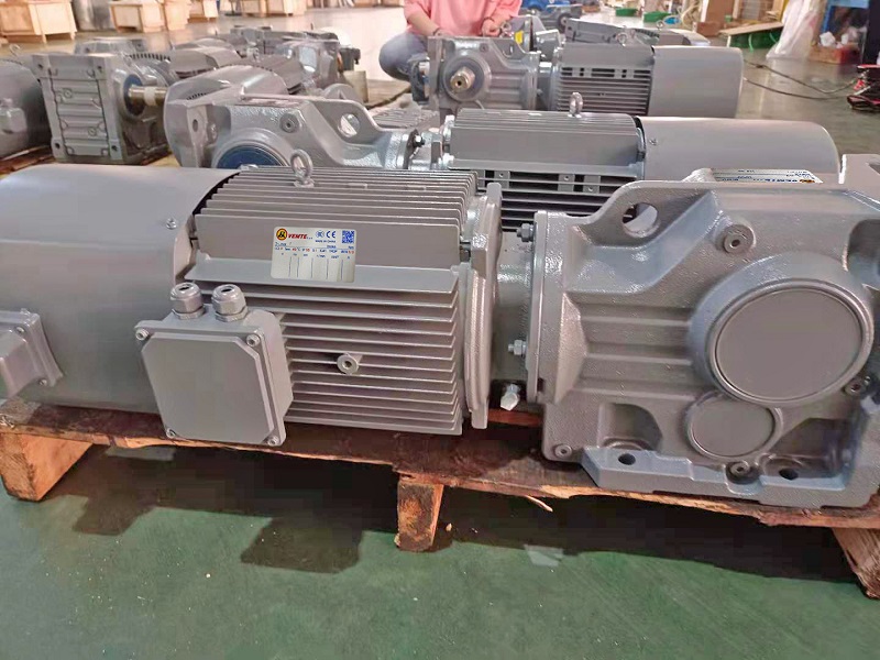 160KW电机减速机,破碎机减速机,减速机选型样本,采石场减速电机,160000W减速器.jpg