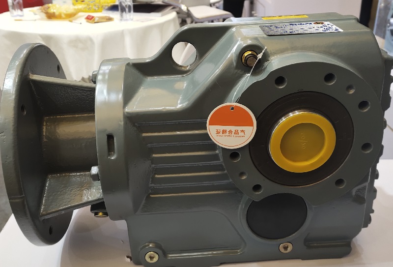 污泥处理装置减速机,KF87转角减速器,KF87DRE160M4减速电机.jpg